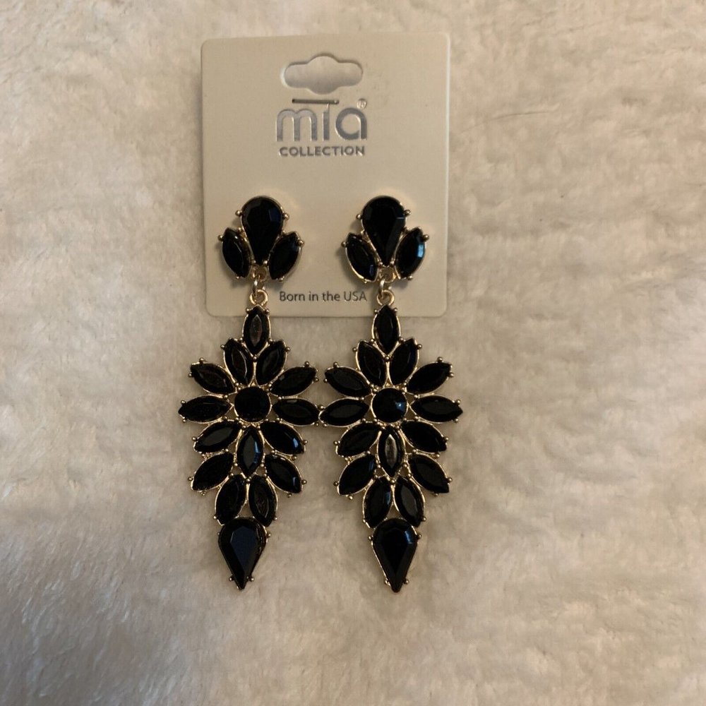 Mia collection earrings